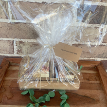 Load image into Gallery viewer, Soap crate gift basket with 6 soaps
